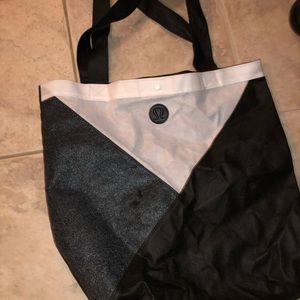 Lululemon bag